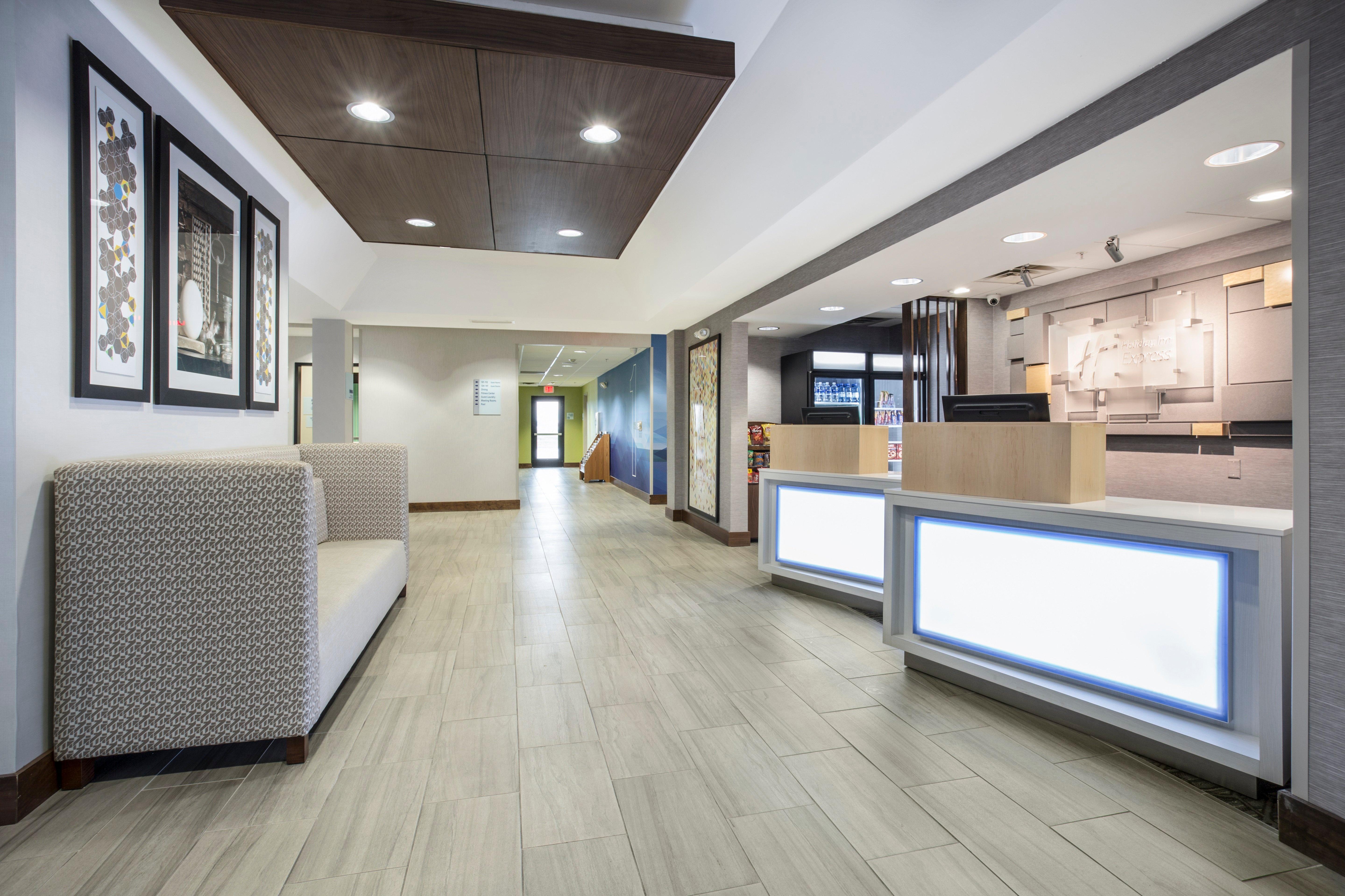 Holiday Inn Express Kansas City - At The Legends! By Ihg Bonner Springs Exterior foto